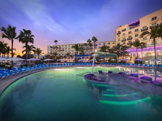 Vista de la alberca del Hard Rock Hotel Vallarta