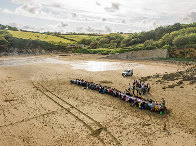 Fête sur la plage de Hidden Hut