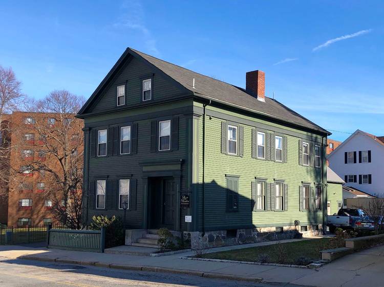 Lizzie Borden Bed and Breakfast | Fall River, MA