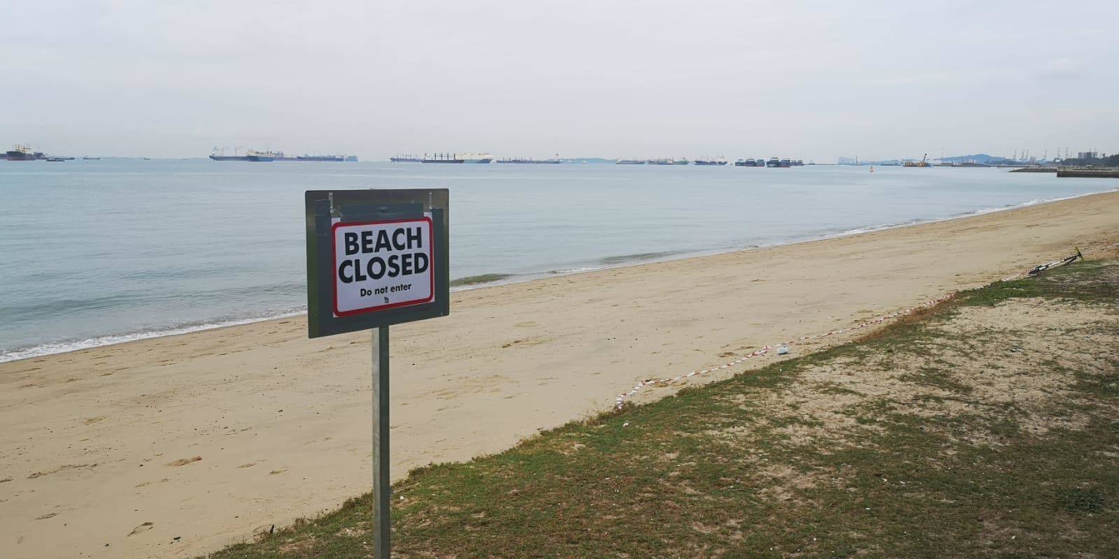 Closed area. The Beach is closed. Сингапур пляж Чанги 1965 год.