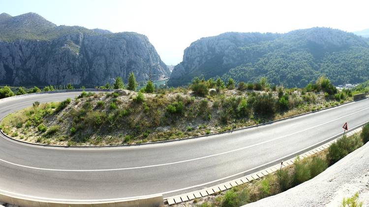 Road near Ostrovica