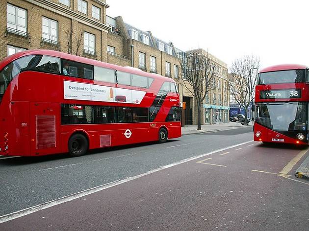 London bus journeys will be free during lockdown (and we all have to use the middle doors) London buses