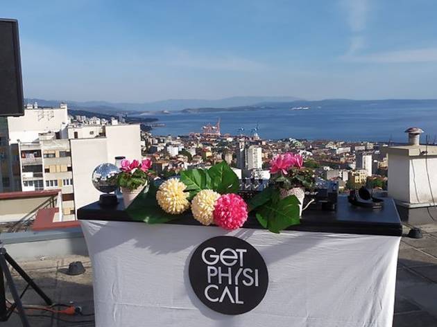 Croatian DJs prepare unique online party overlooking beautiful Kvarner bay Croatian DJs prepare unique online party overlooking beautiful Kvarner bay