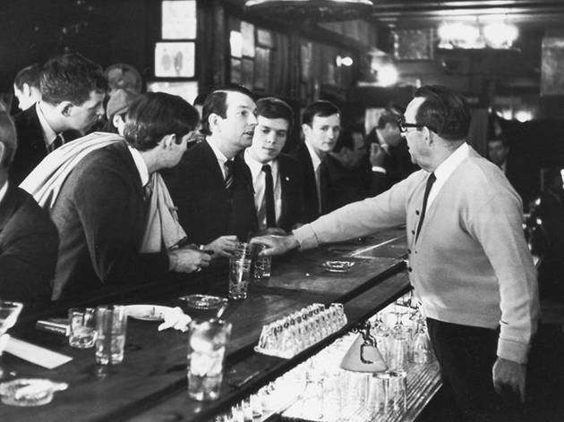 julius' bar julius' bar