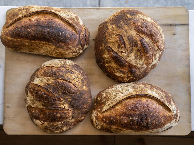 Saint: panadería artesanal en la Condesa con pan rústico y de masa madre saint pan de masa madre