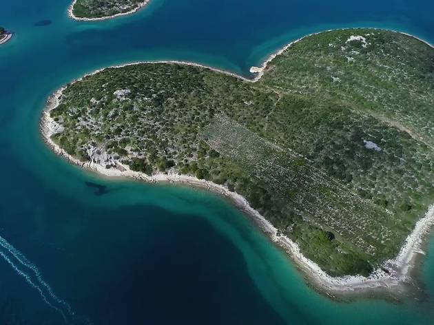VIDEO: Can't let Croatia welcome you right now? Then welcome Croatia into your home island heart