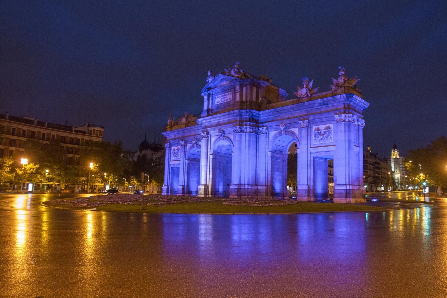 La puerta de Alcalá Makeitblue