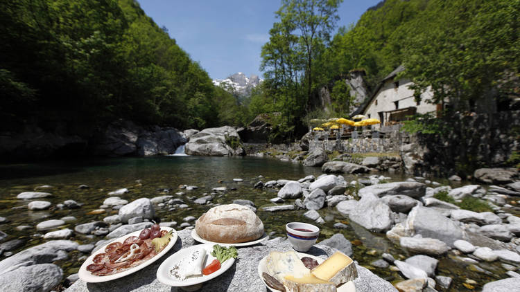 Grotto Pozzasc, Peccia, Vallemaggia, Ticino