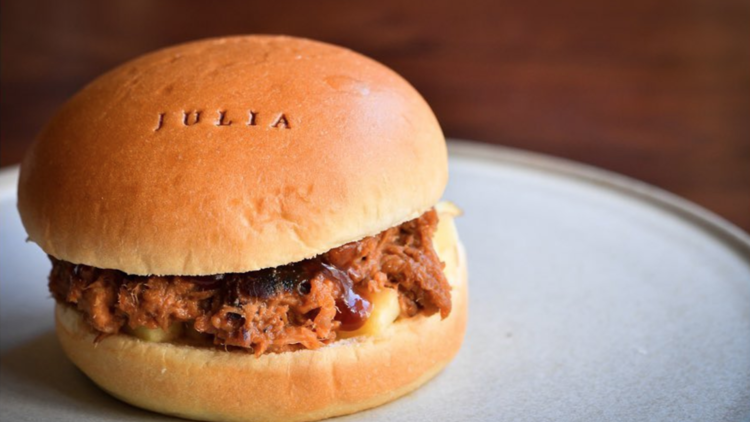 Julia's pulled pork slider