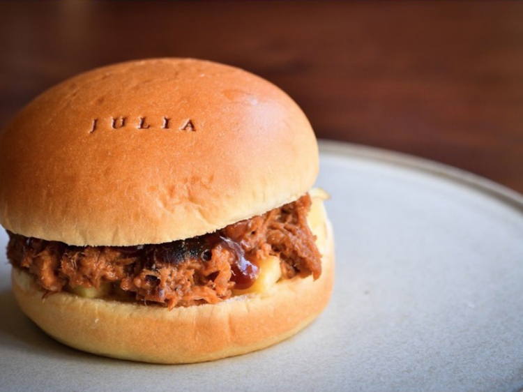 Julia's pulled pork slider