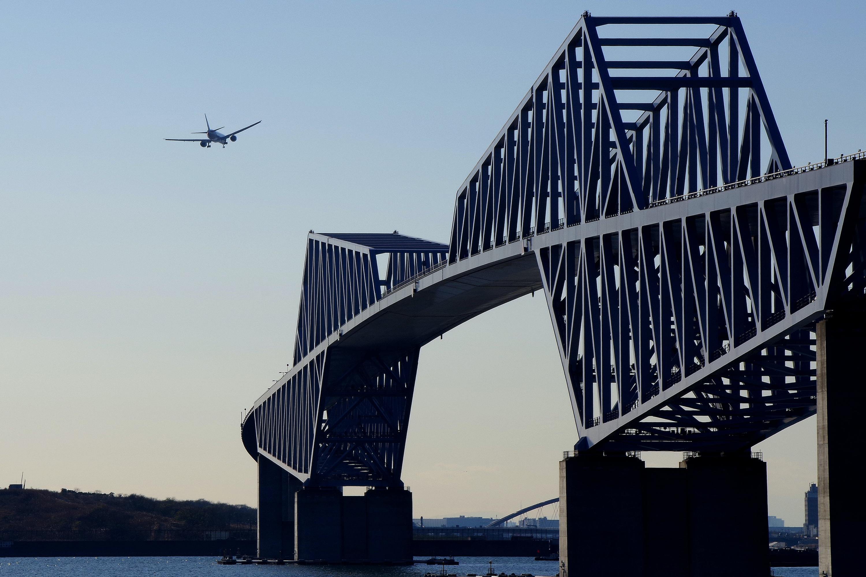 Самолет мост