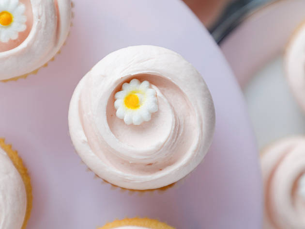 Recreate Magnolia Bakery’s iconic cupcakes that sparked a global obsession Magnolia Bakery vanilla cupcakes