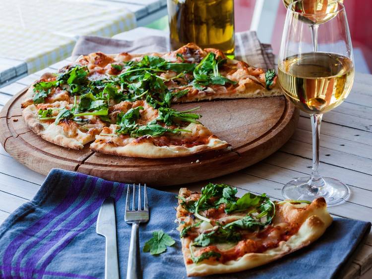 pizza, wine, pizzas, wines, shutterstock, takeout, delivery