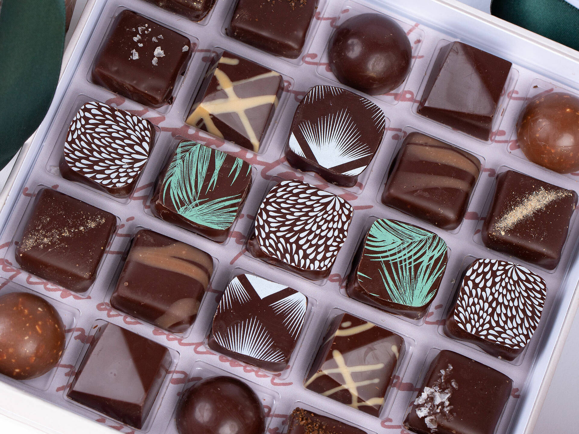 USA's Best Chocolates Available for Delivery Chocolate Gift Boxes