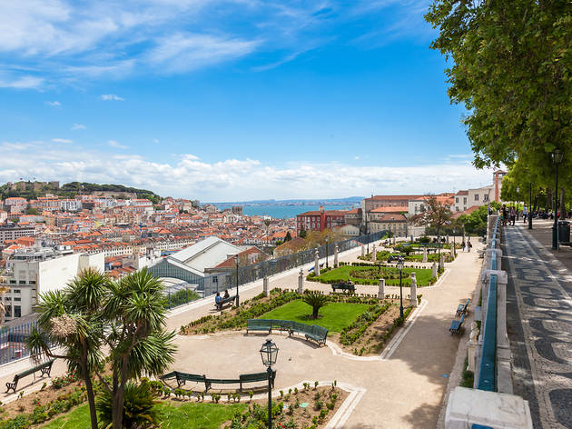 Miradouro de São Pedro de Alcantara iradouro de São Pedro de Alcantara