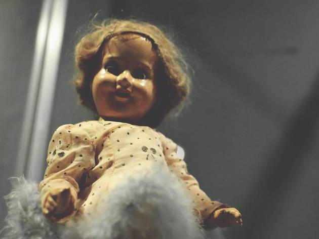 Museus desafiados a partilhar as suas obras mais arrepiantes Há várias bonecas entre as peças mais assustadoras