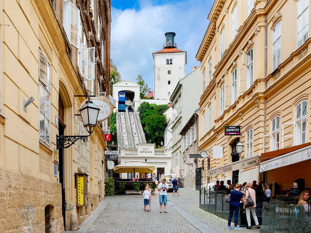 Tomiceva street, Lotrscak tower, funicular to the Upper Town.