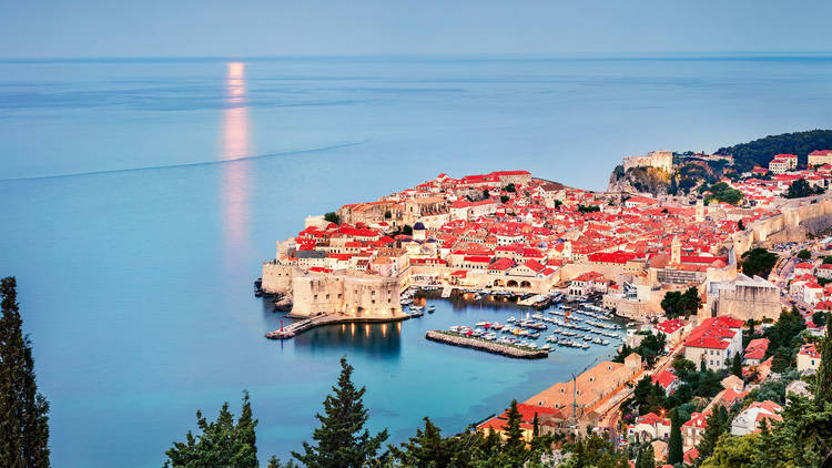 bay,port,castle,city,cityscape,heritage,excursion,popular,Balkans,Croatia,Mediterranean,adriatic,sea,Dubrovnik,Bokar,boat,citadel,architecture,building,ragusa,unesco,thrones,medieval,historic,game,fortress,Dalmatia,croatian,coast,seaside,marine,old,touris