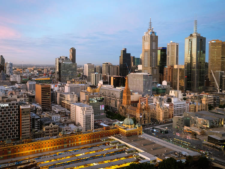 Melbourne spring skyline