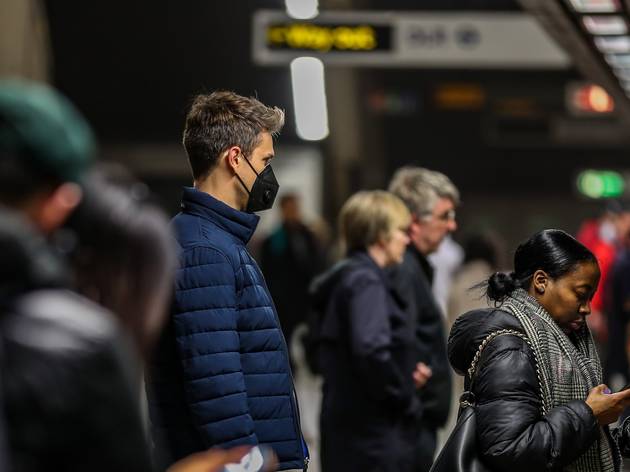 Parts of London Underground should shut to halt spread of virus, say experts london underground face masks