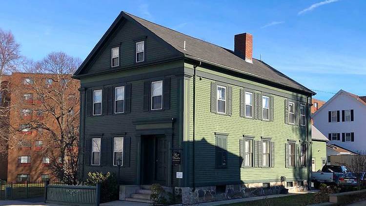 リジー・ボーデン・ベッド・アンド・ブレックファスト・ミュージアム（Lizzie Borden Bed and Breakfast Museum） 