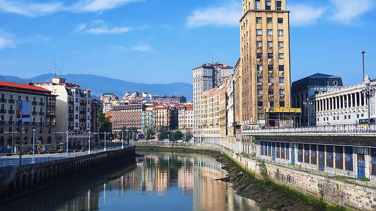 El gratacels de Bailén