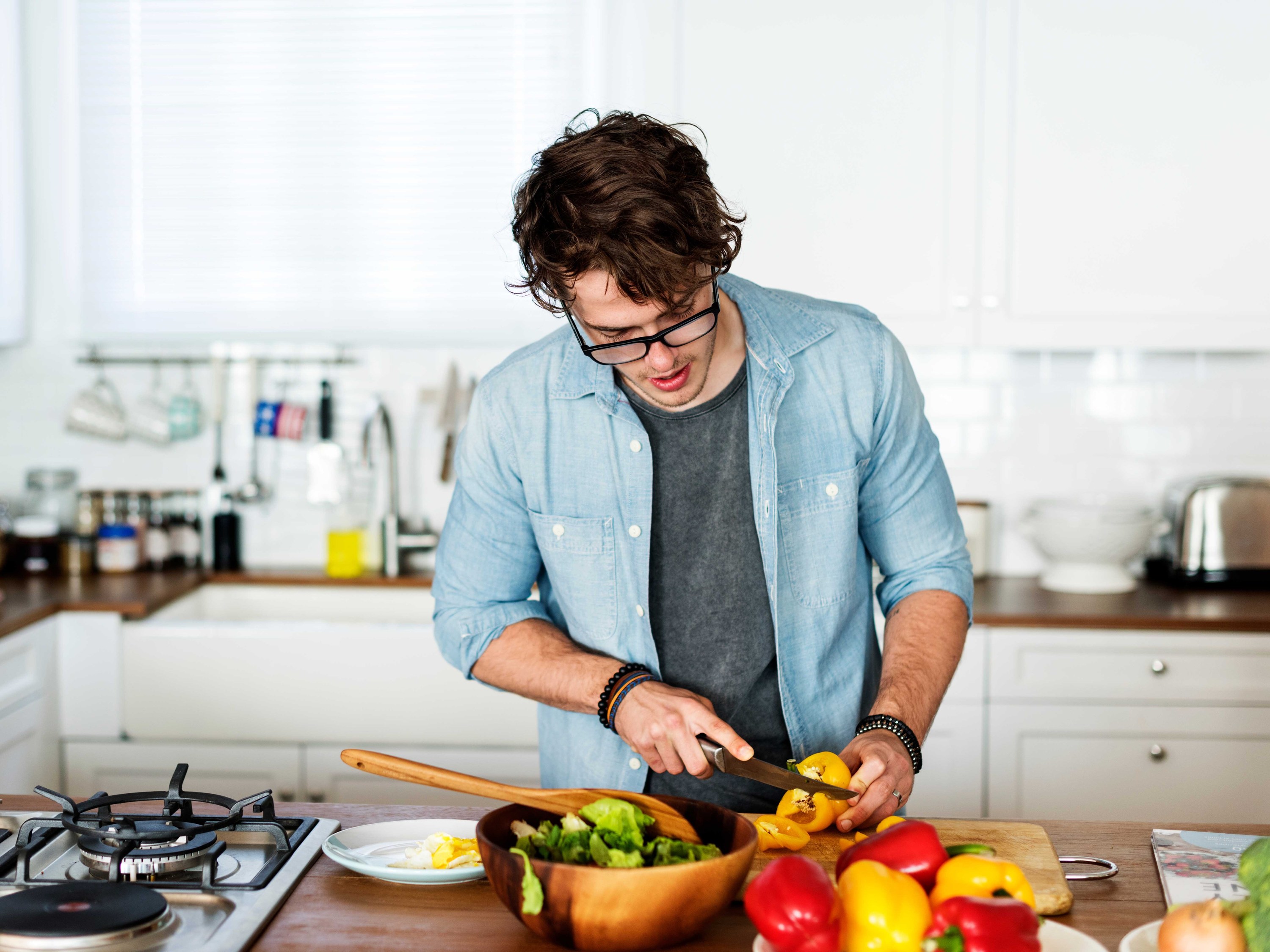 He is cooking. Человек готовит. Man in Kitchen. Man Cooking in dacha.