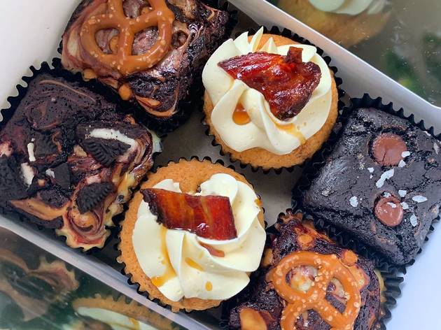 Dee Bakes Dee Bakes