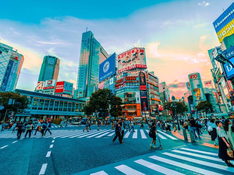 Shibuya crossing coronavirus hi-res stock photography and images - Alamy