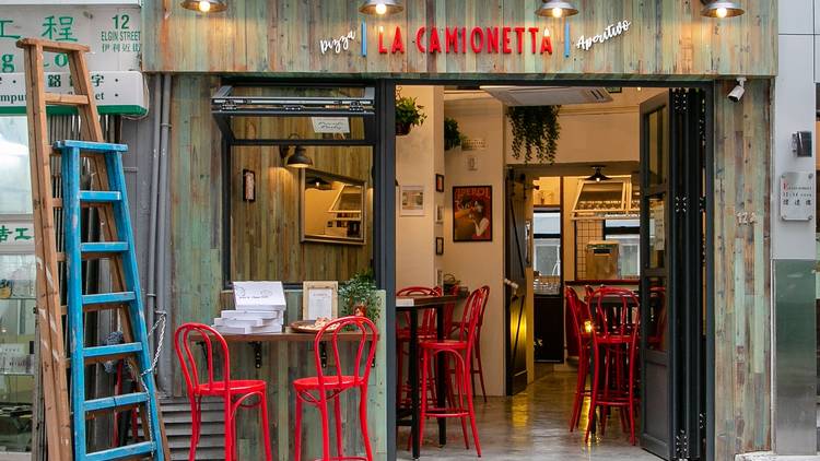 La Camionetta exterior