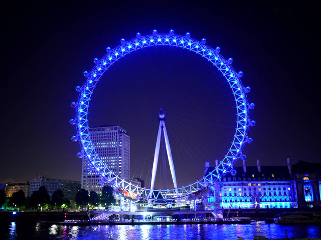 Londoners came out (to their windows) in force to Clap for Our Carers London Eye turning blue for the NHS