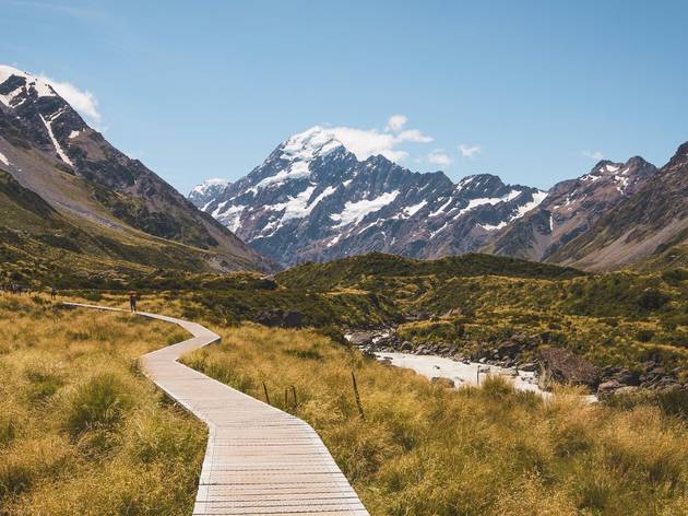 Hooker Valley track NZ Track leading into mountains