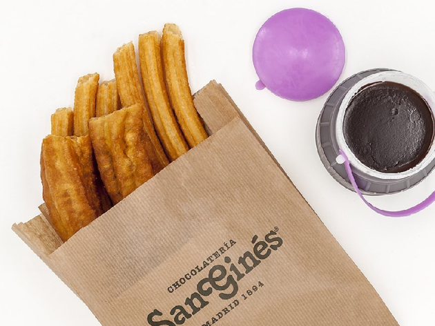La legendaria chocolatería San Ginés sirve ahora a domicilio Churros y chocolate