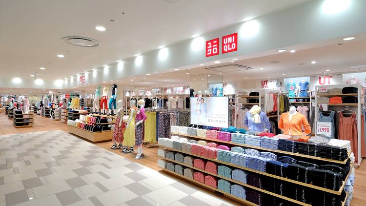 Uniqlos biggest Southeast Asia store opens to massive crowd of eager  shoppers  Mashable