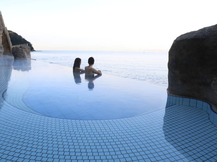 Do: Enoshima Island Spa