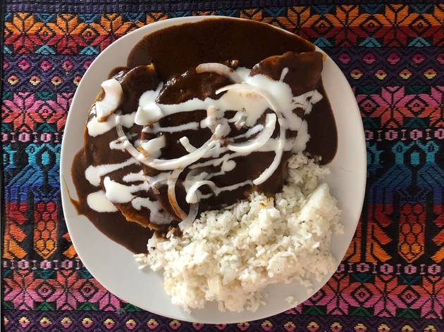 Pletórico enchiladas de mole