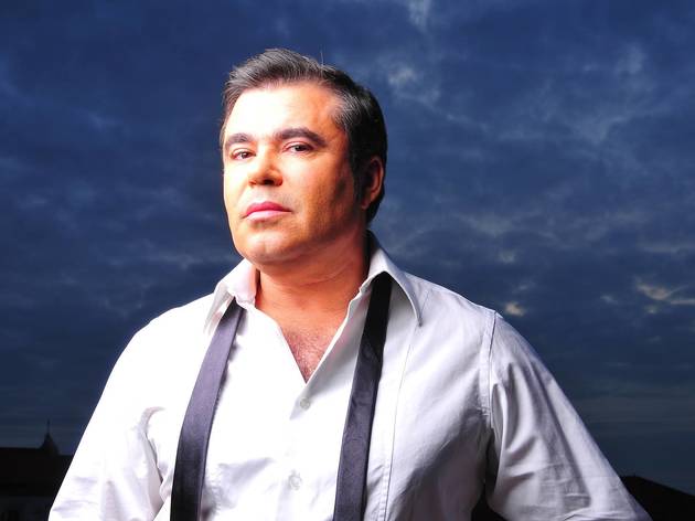 Na noite dos Santos, a banda sonora fica a cargo de Toy Cantor Toy