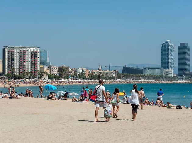 Barcelona goes into Phase 2 (English) Barcelona goes into Phase 2