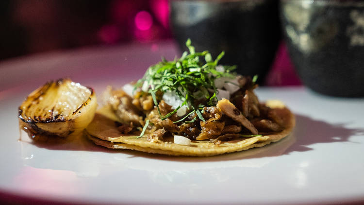 anónimo, taco de carne del restaurante en polanco