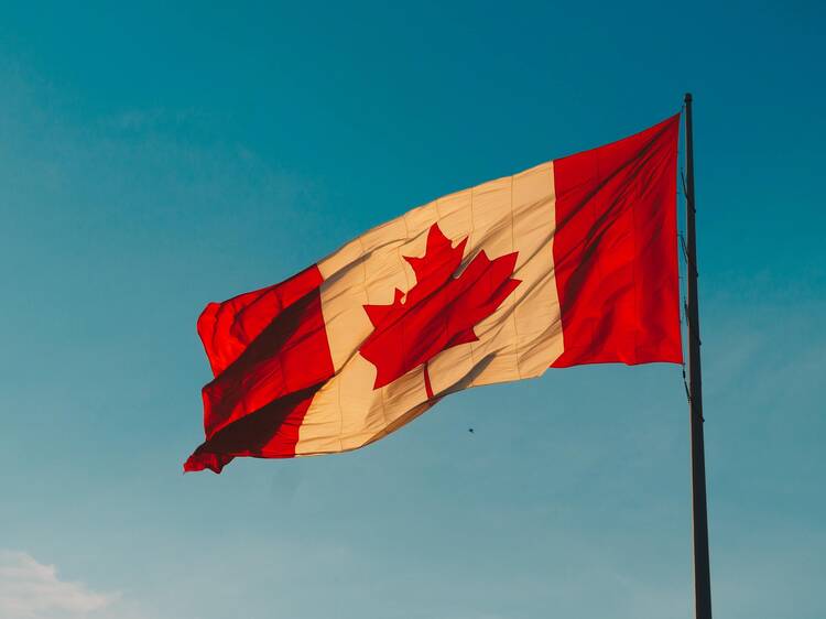 Célébrez la fête du Canada 2025 à Montréal avec des cupcakes gratuits, une immense fête de quartier et une marche inédite
