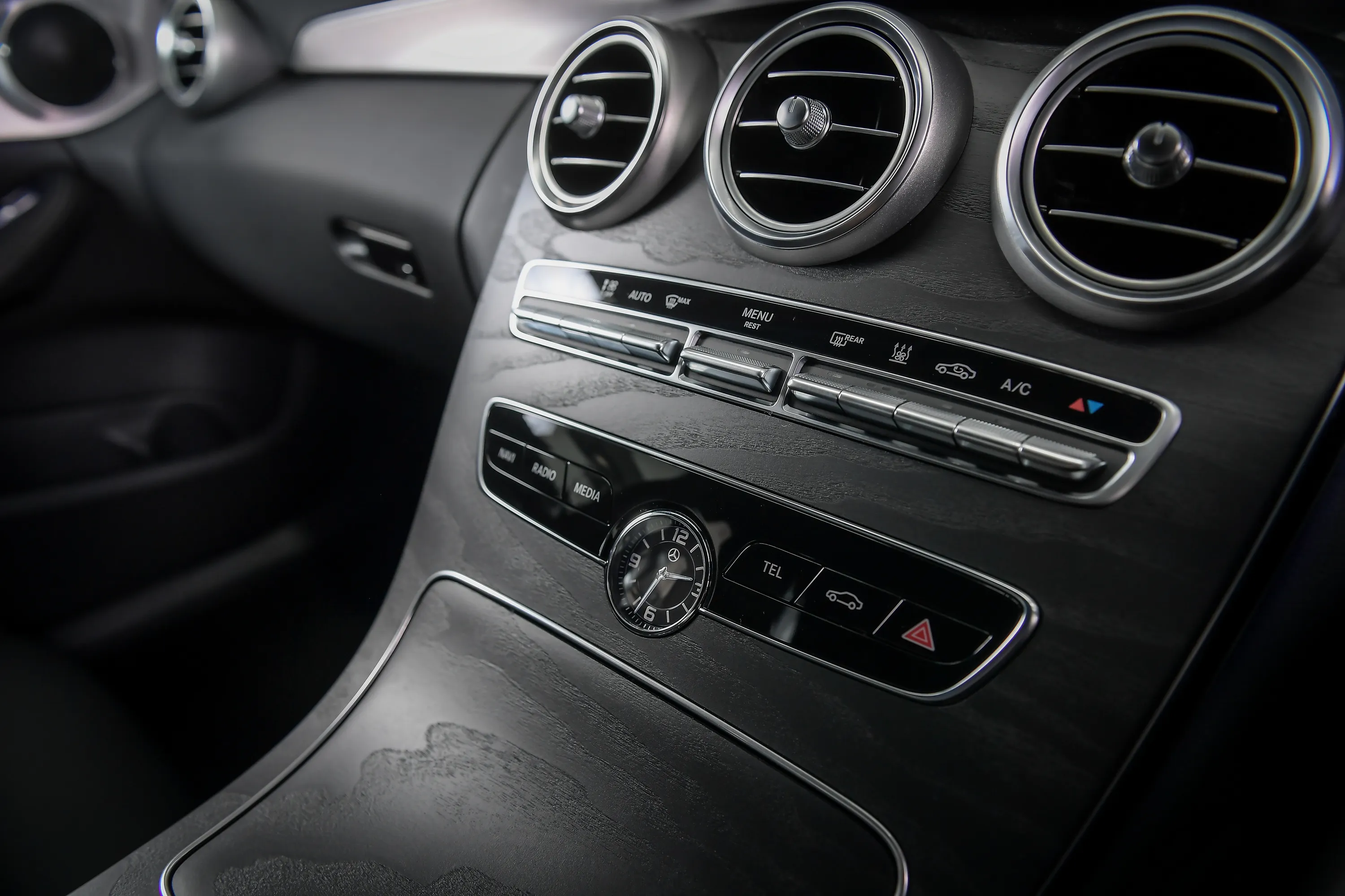 Mercedes-Benz C 300 e AMG Sport