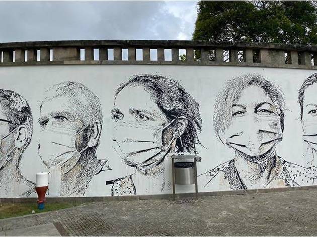Vhils cria mural no Hospital de São João Vhils cria mural no Hospital de São João