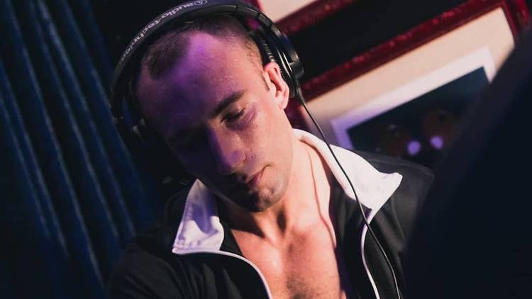 Gay Chav DJ, Hoes Live Here