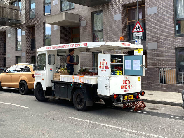 Το αρτοποιείο Dusty Knuckle του Ανατολικού Λονδίνου κυκλοφόρησε ένα φορτηγό παράδοσης μαγιάς