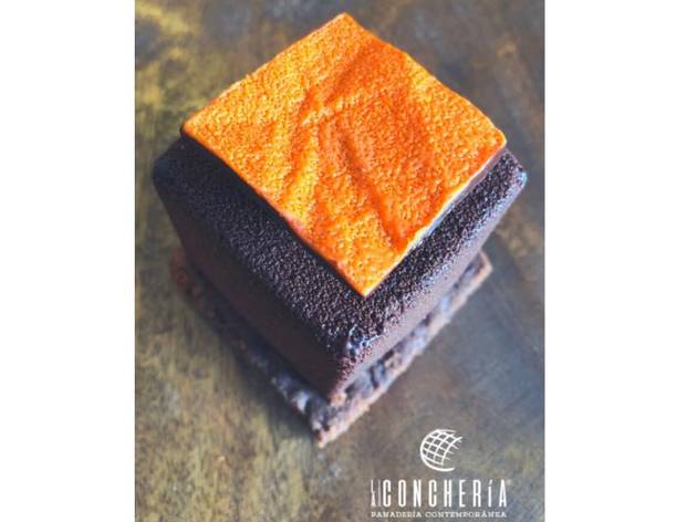 theo pastel de mousse de chocolate