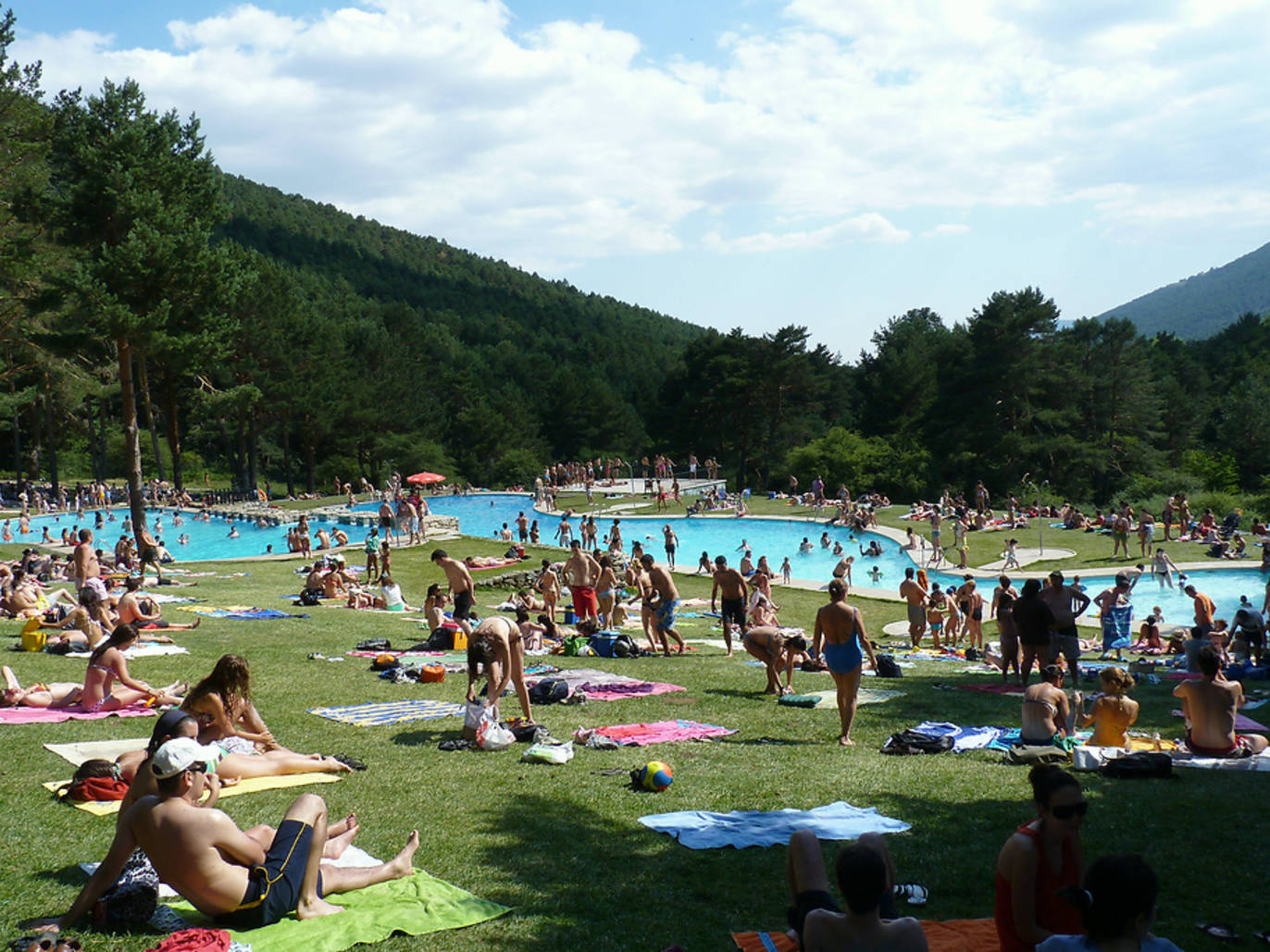 The best swimming pools in Madrid, with prices and timetables