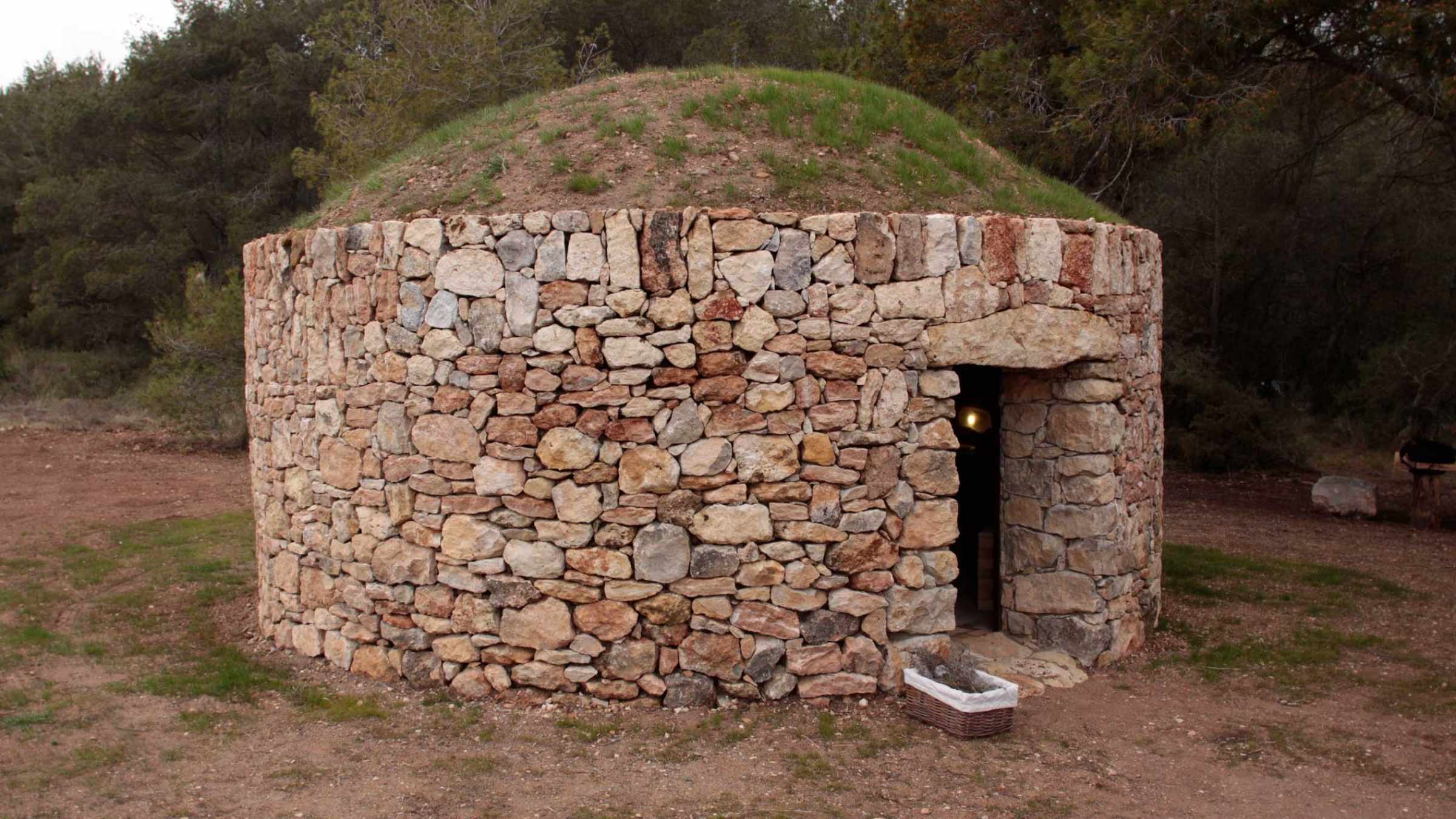 Barraca Pi Gros / Barraca entre vinyes