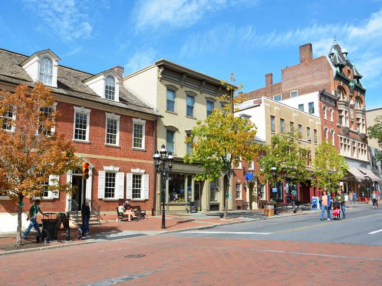 Water Street Welcomes Walking-Loop Wanderers in Catskill, NY