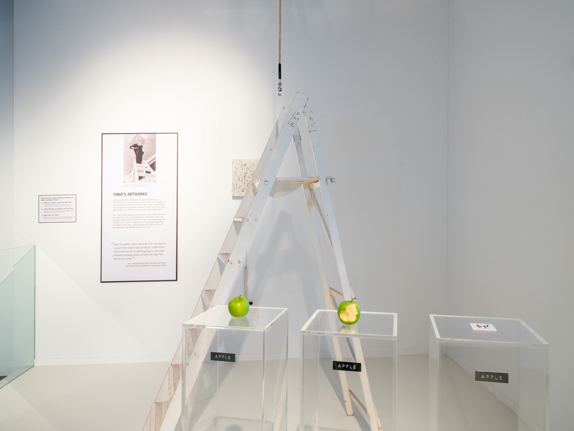 2020年10月、オノ・ヨーコとジョン・レノンの展覧会が六本木で開催