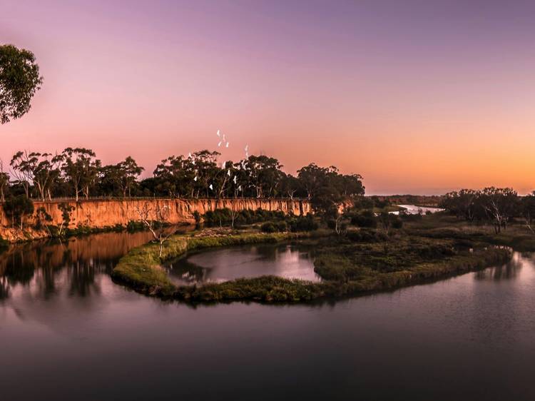 K Road Cliffs Werribee